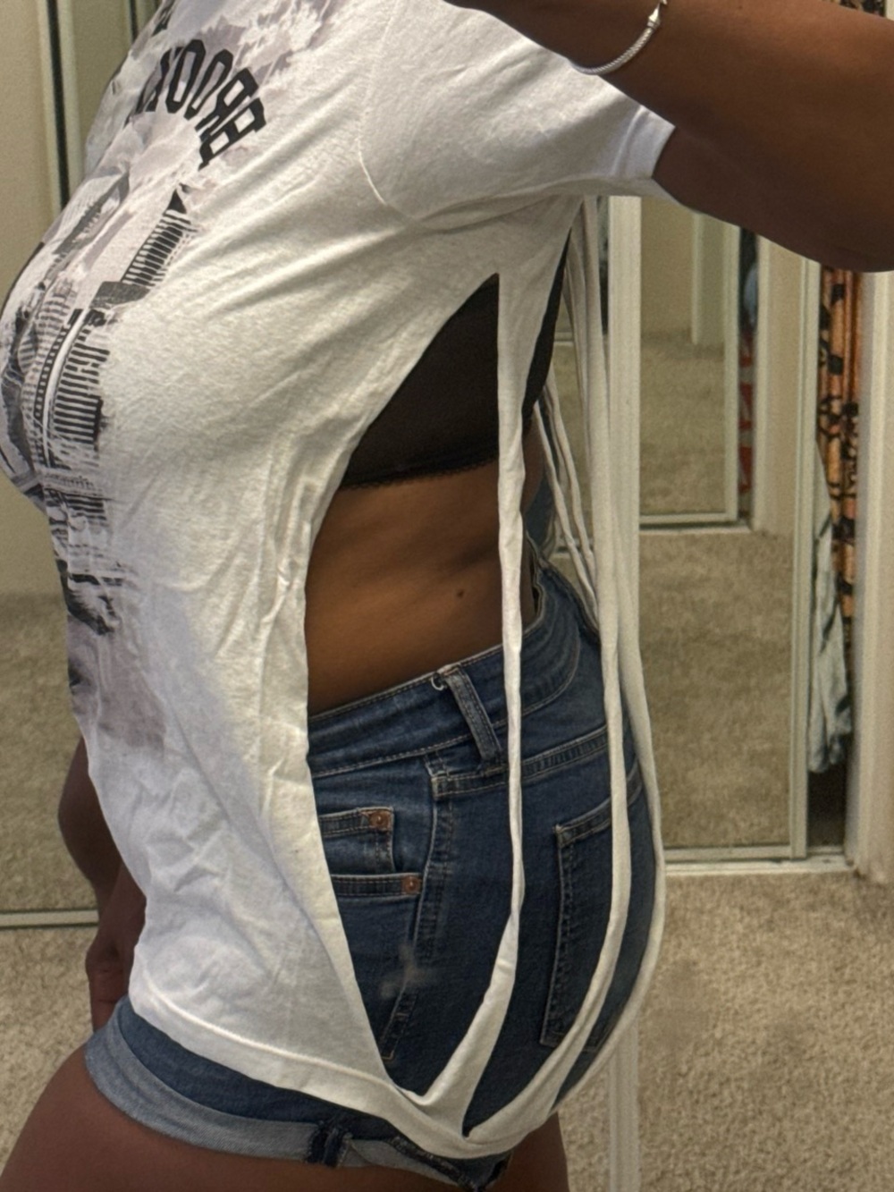 Rue21 White & Black Brooklyn Graphic Tee